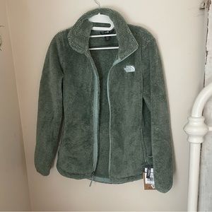 North face fuzzy fall/winter jacket. New never worn
